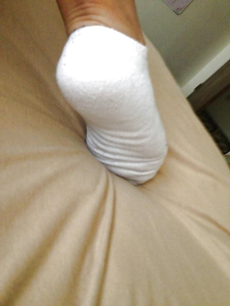 25P Stinky white ankle socks latina friend