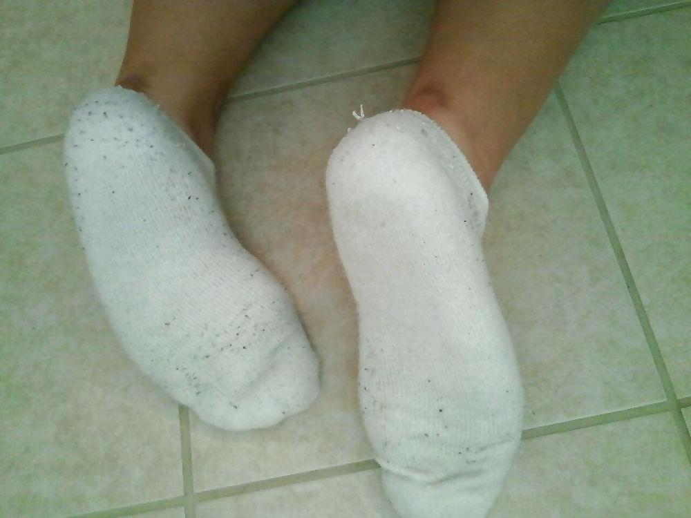 25P Stinky white ankle socks latina friend