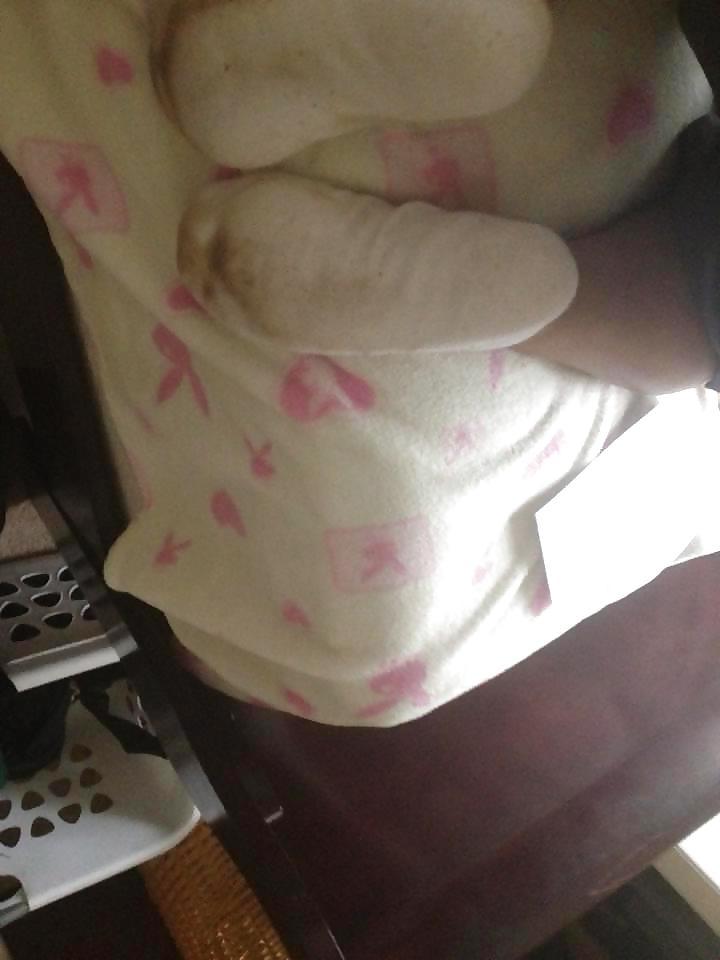 25P Stinky white ankle socks latina friend