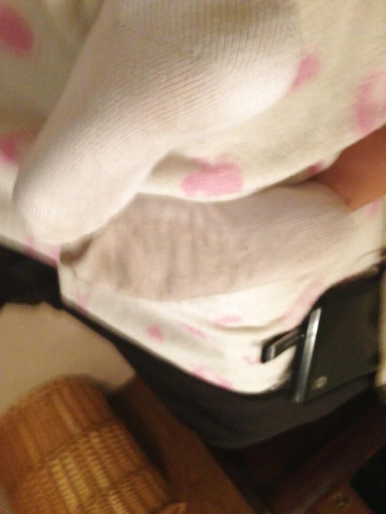 25P Stinky white ankle socks latina friend