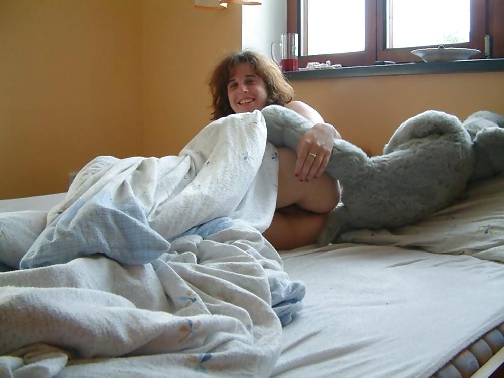 19P Milf at Home 3