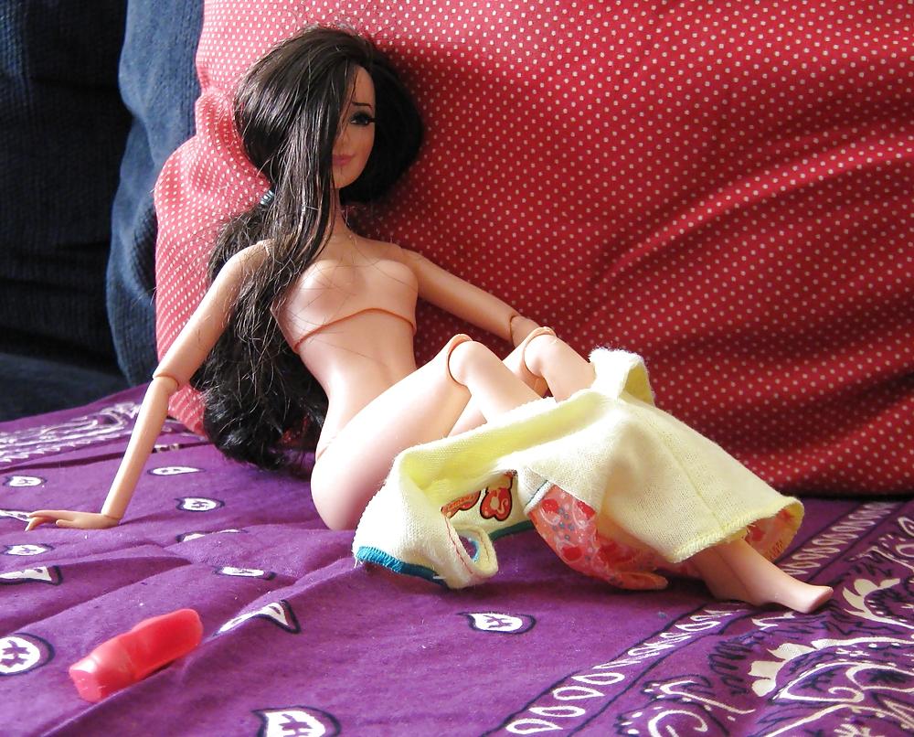 19P Dahlia - doll coquette girl strip