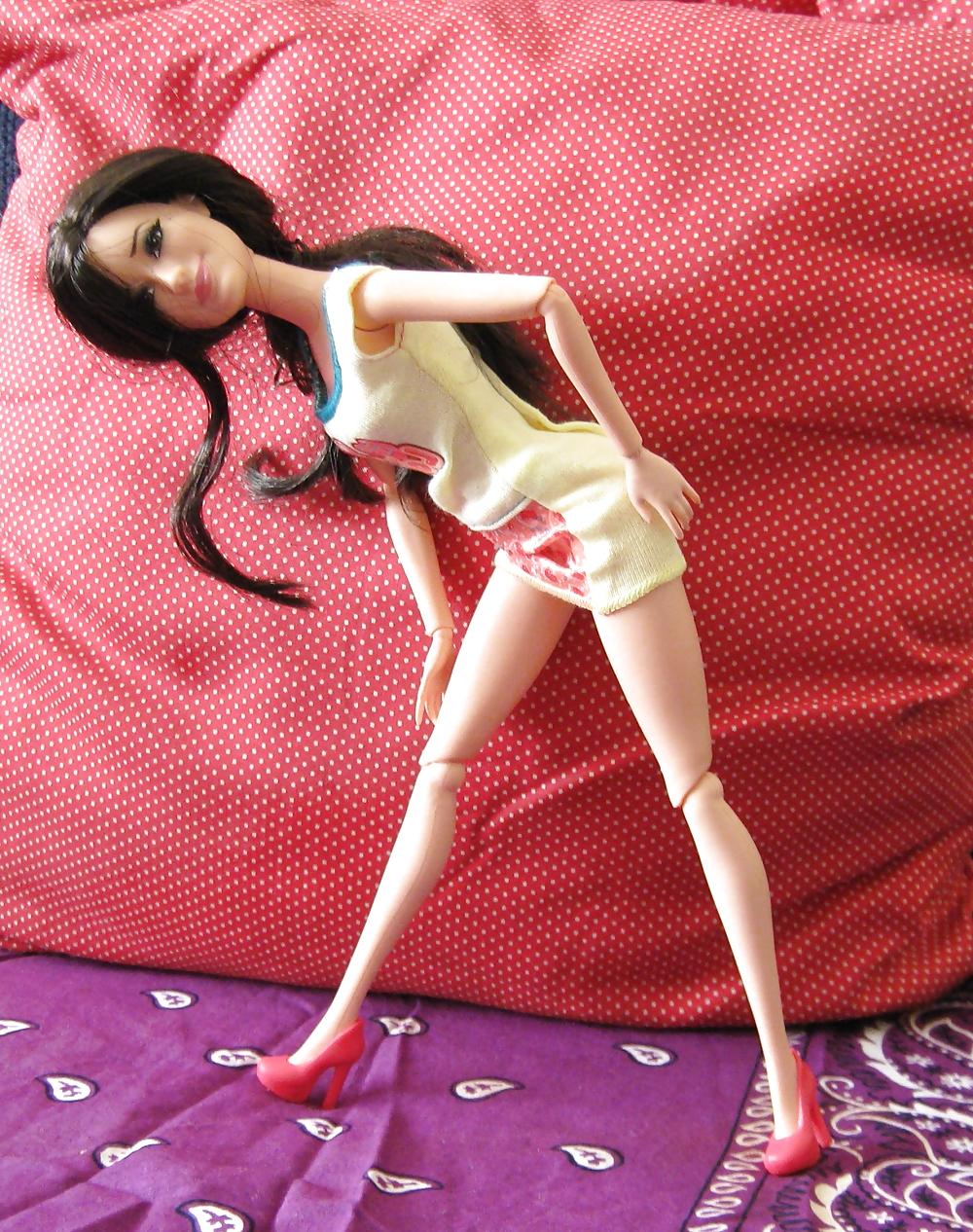 19P Dahlia - doll coquette girl strip