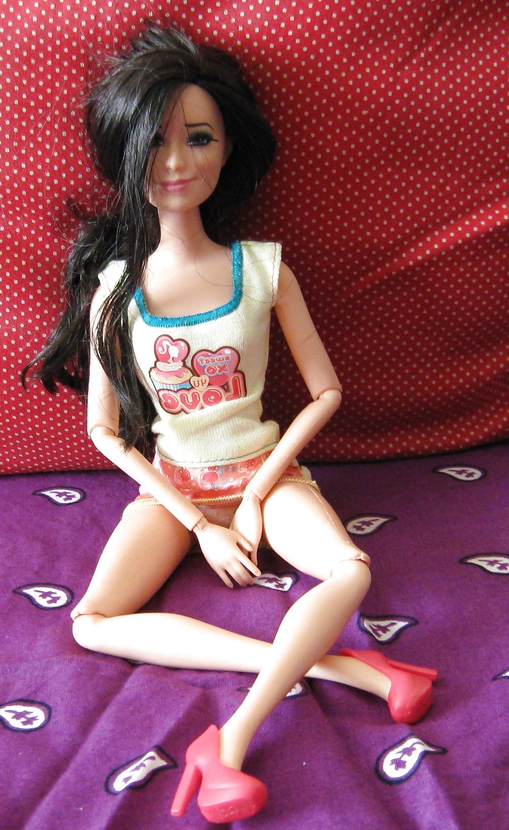 19P Dahlia - doll coquette girl strip