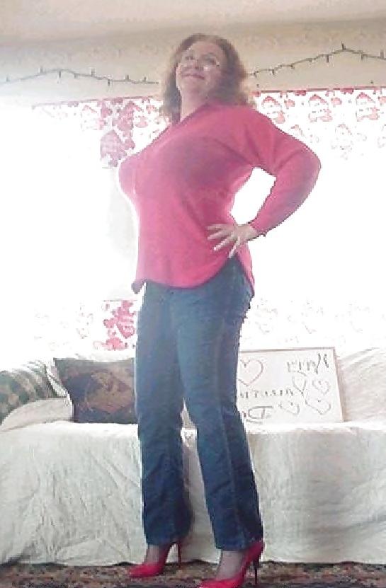 25P Buxom Brandi