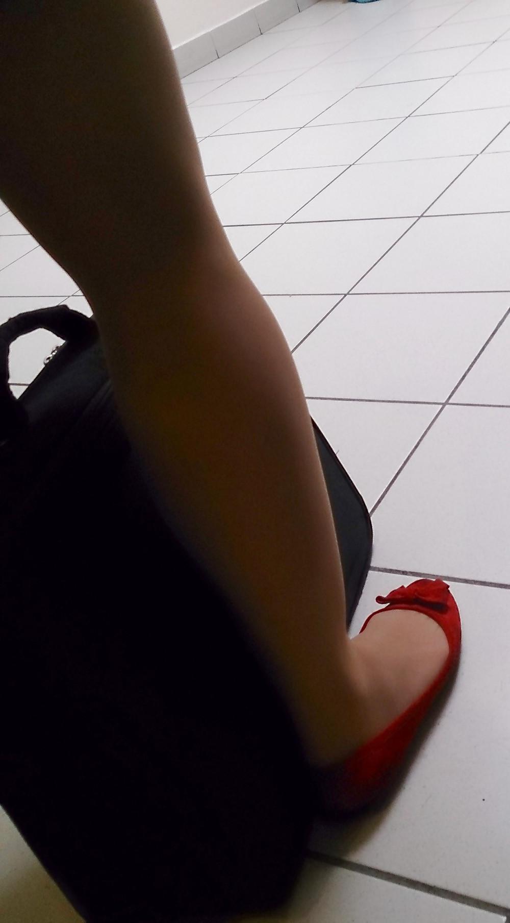 11P Candid shots of teen in pantyhose and ballerinas flats