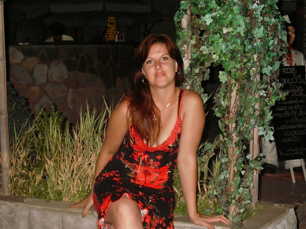 24P Russian mother, wife and home porn model