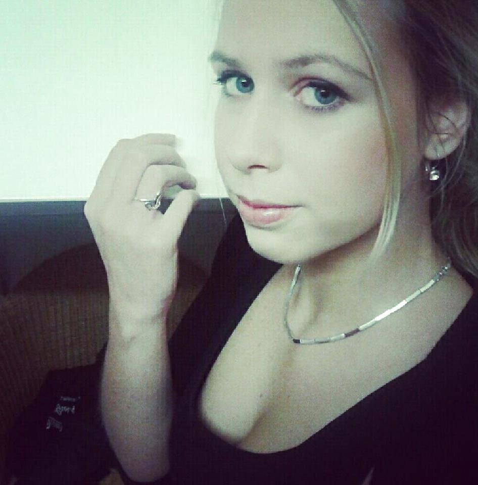 25P Dutch slut 20