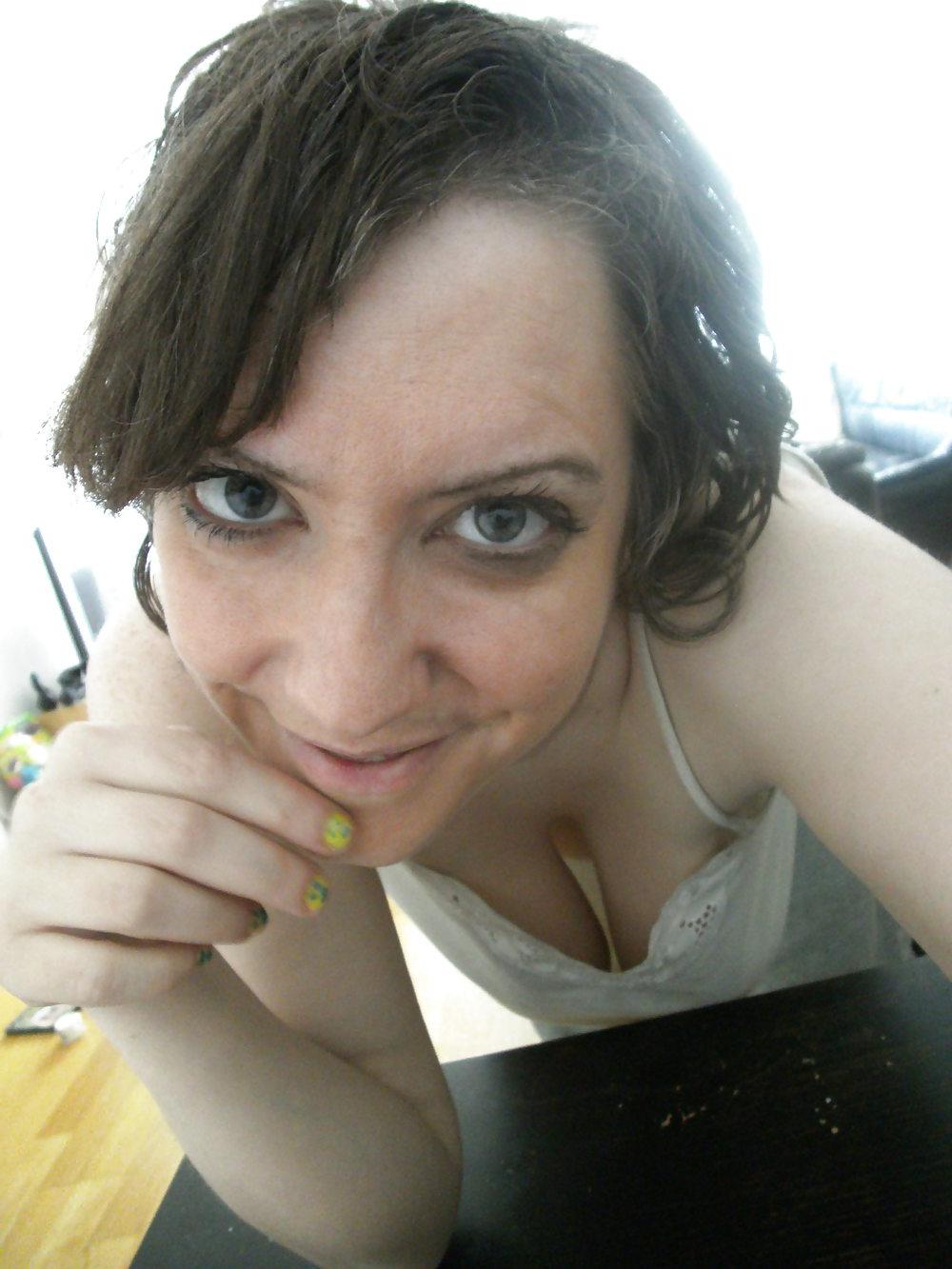 21P Private pics of my friend (no nude)