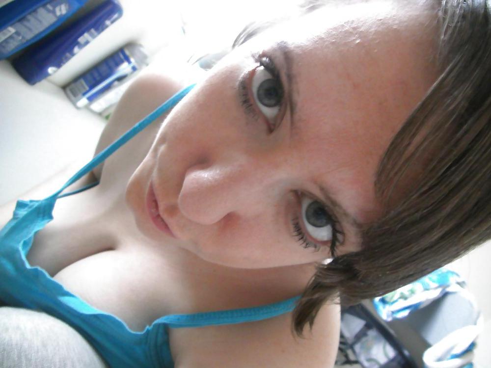 21P Private pics of my friend (no nude)