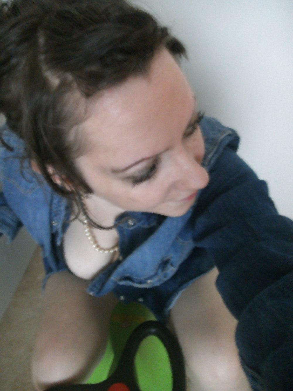 21P Private pics of my friend (no nude)
