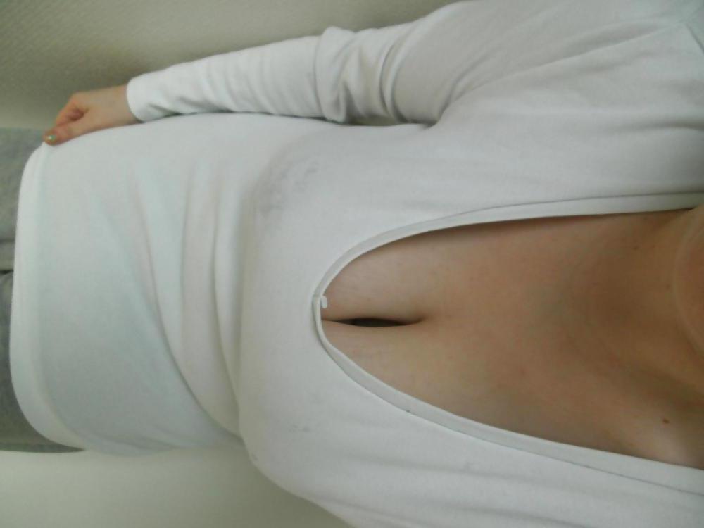 21P Private pics of my friend (no nude)