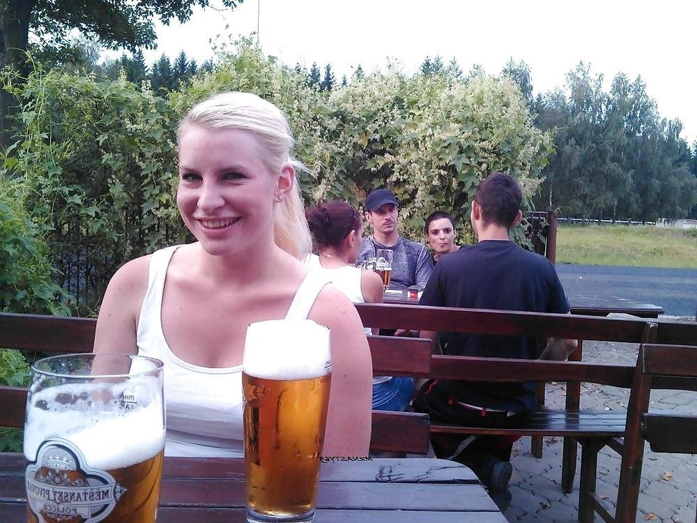 14P Wife Suck Big Dick At The Park Gets Face Full Of Cum