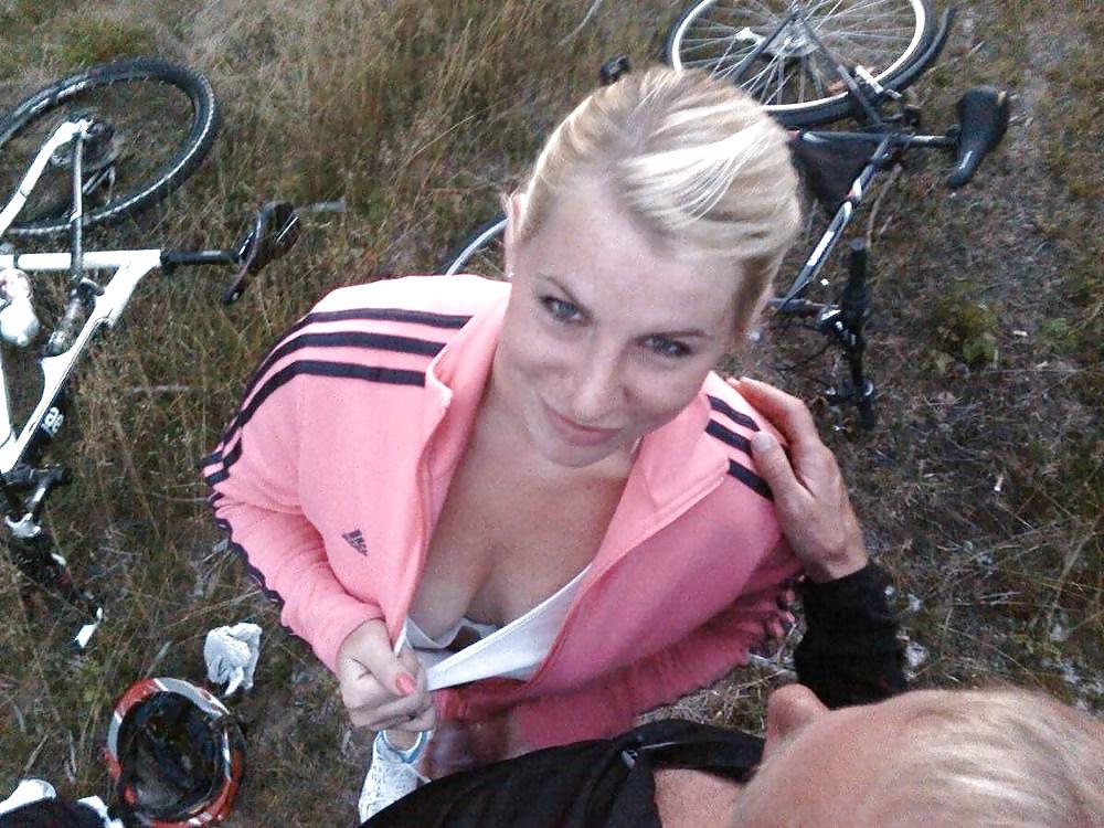 14P Wife Suck Big Dick At The Park Gets Face Full Of Cum