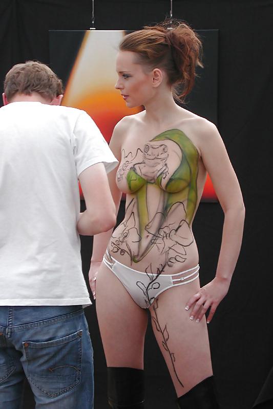 8P Body panting on german girl - a frog scene - 2010