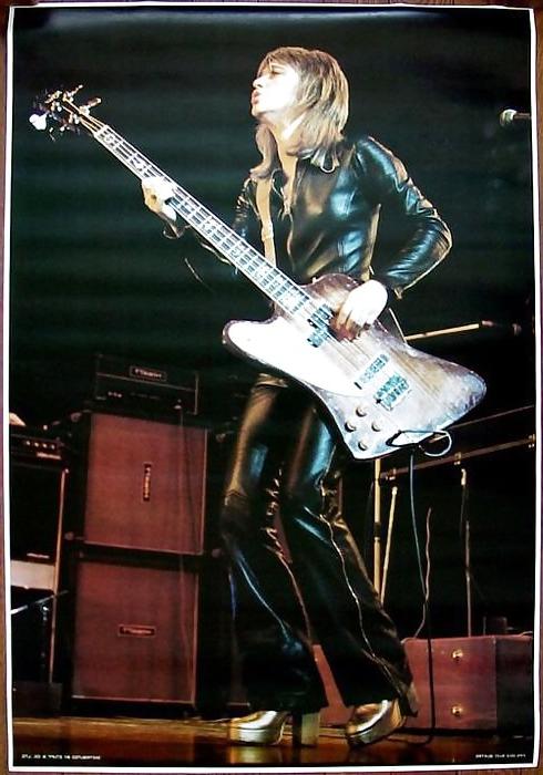 16P Suzi Quatro