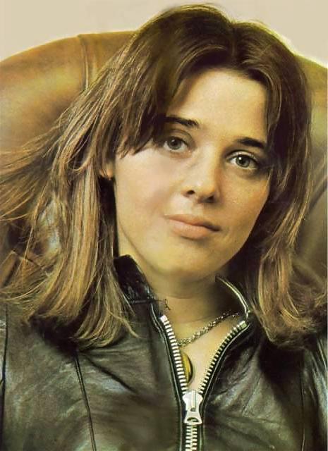 16P Suzi Quatro