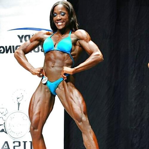 25P Wonderful Female Bodybuilders