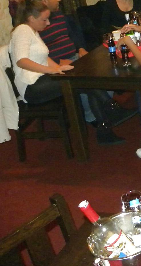 25P Spy old + young women in restaurant romanian