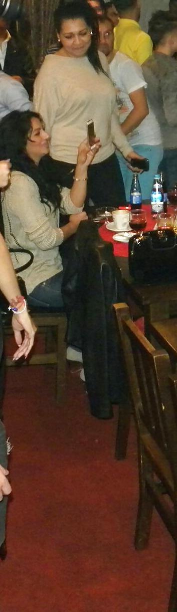25P Spy old + young women in restaurant romanian