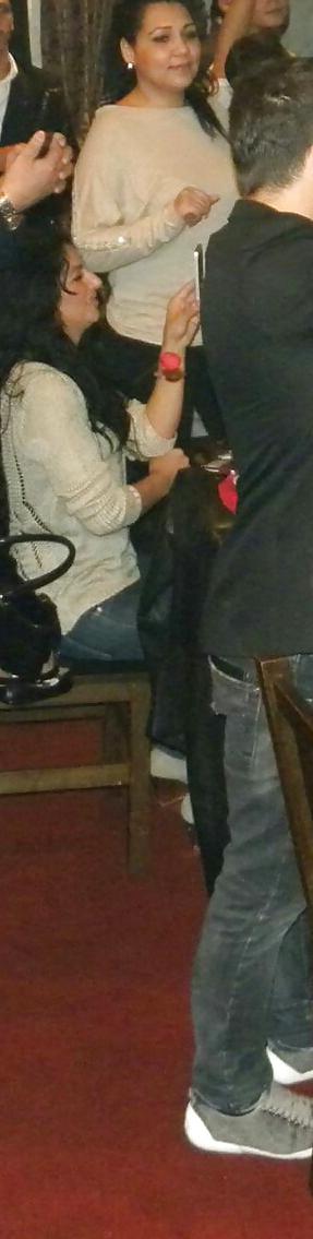 25P Spy old + young women in restaurant romanian