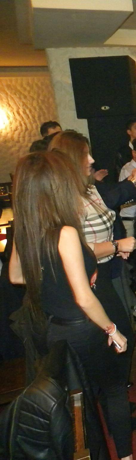 25P Spy old + young women in restaurant romanian