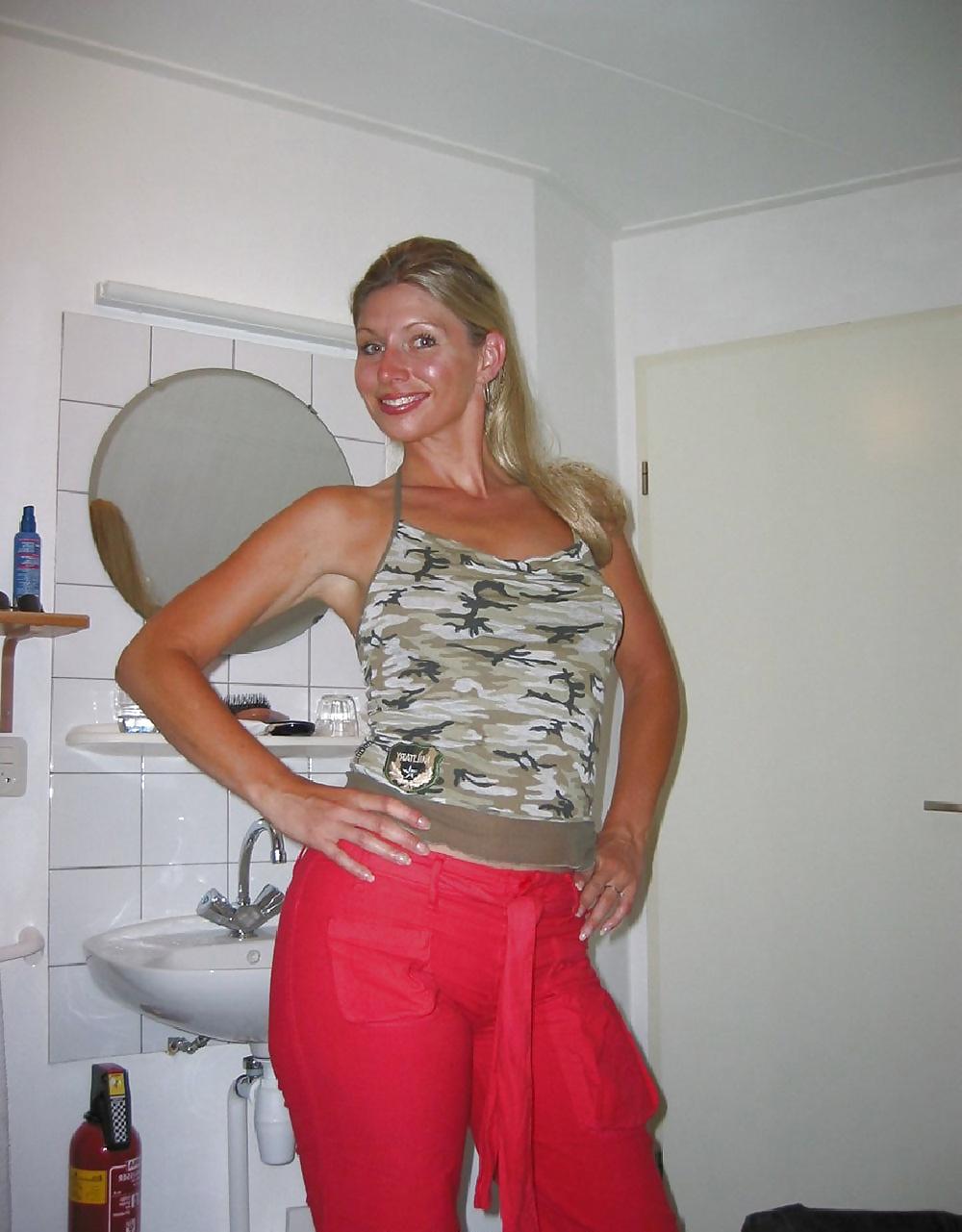 25P Dutch Amanda