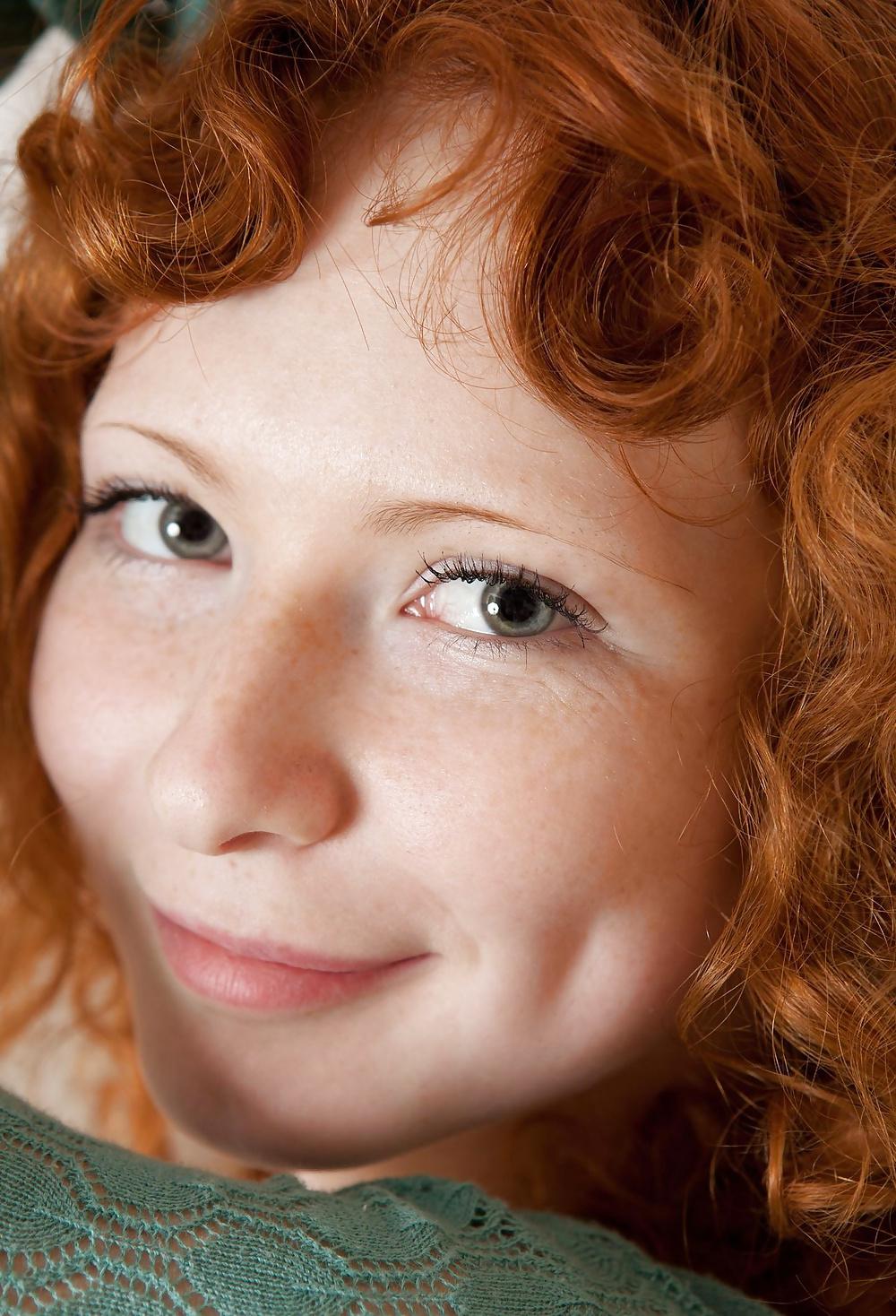 21P Dutch Redhead Nina