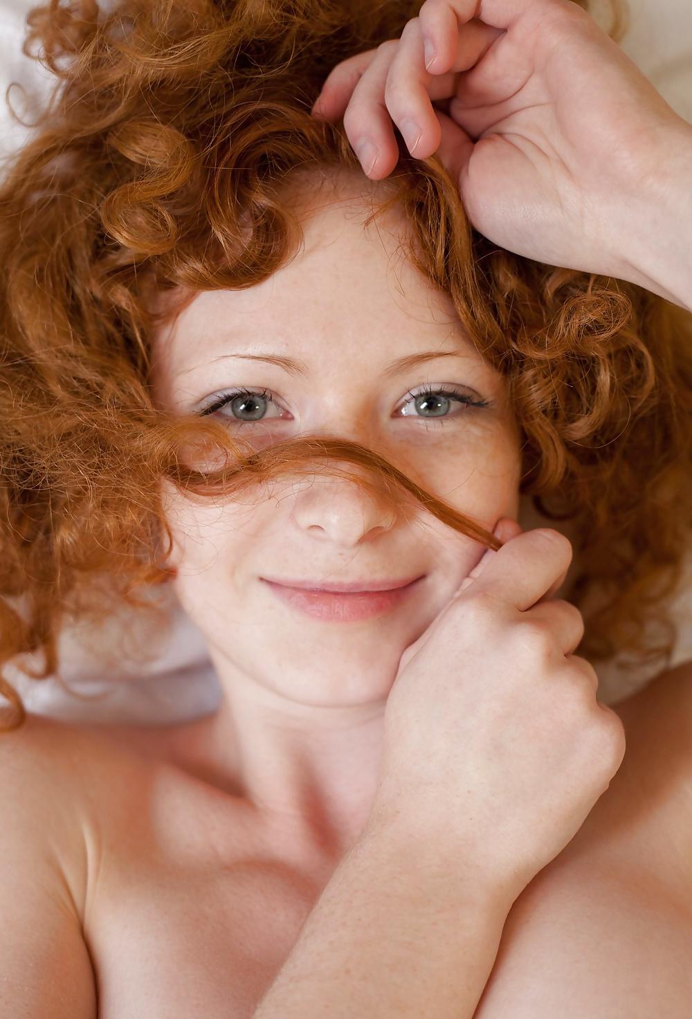 21P Dutch Redhead Nina