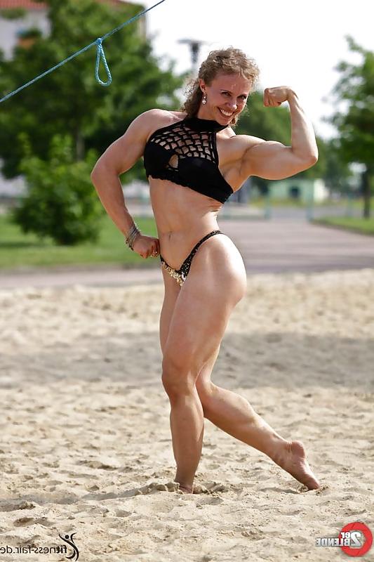 25P Russian Female bodybuilder - Elena Shportun