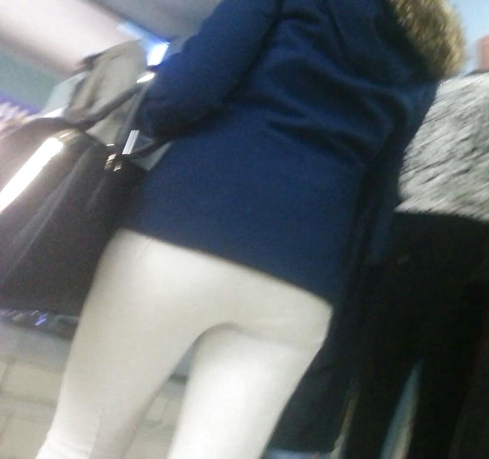25P Spy sexy teens ass in shop romanian