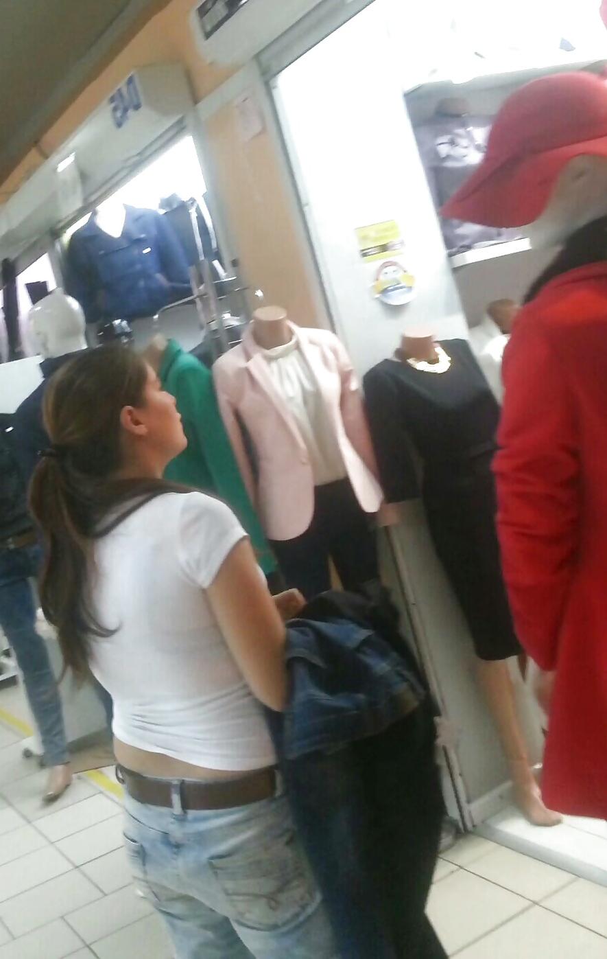 25P Spy sexy teens ass in shop romanian