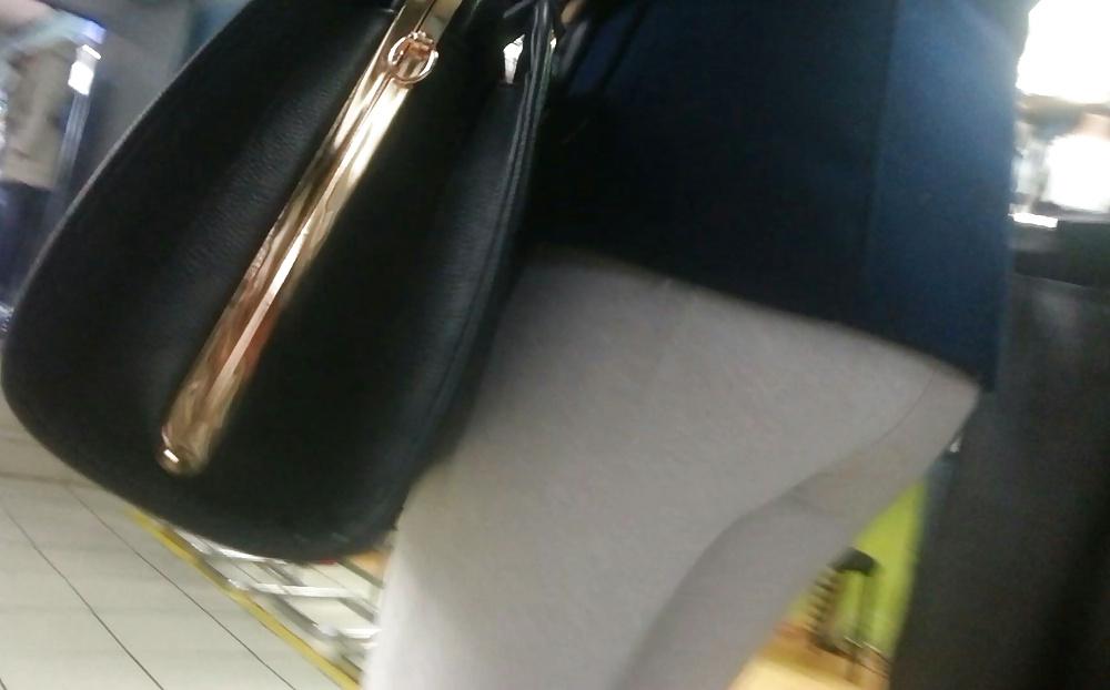 25P Spy sexy teens ass in shop romanian