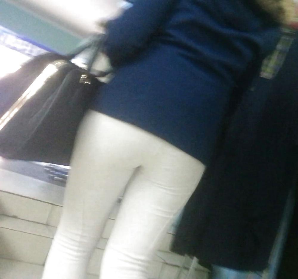 25P Spy sexy teens ass in shop romanian