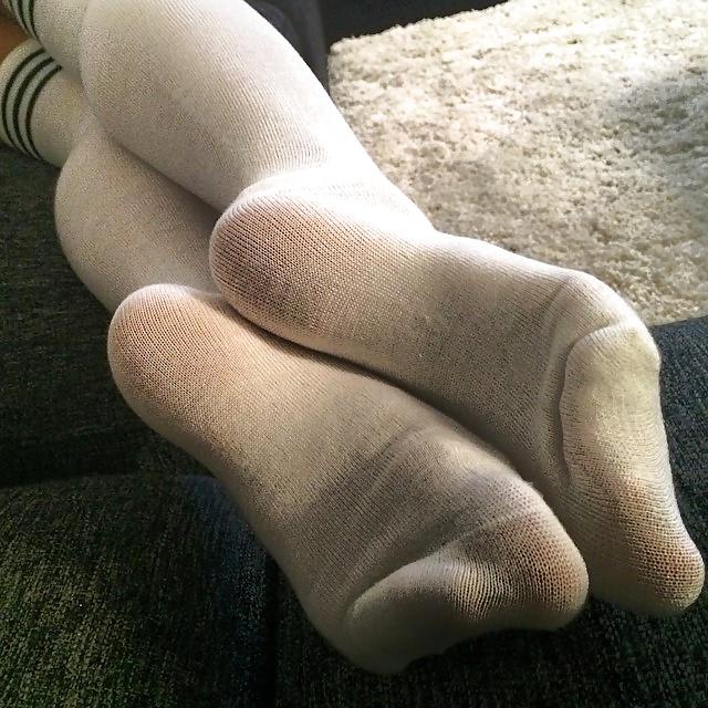 25P White socks fetish mix.