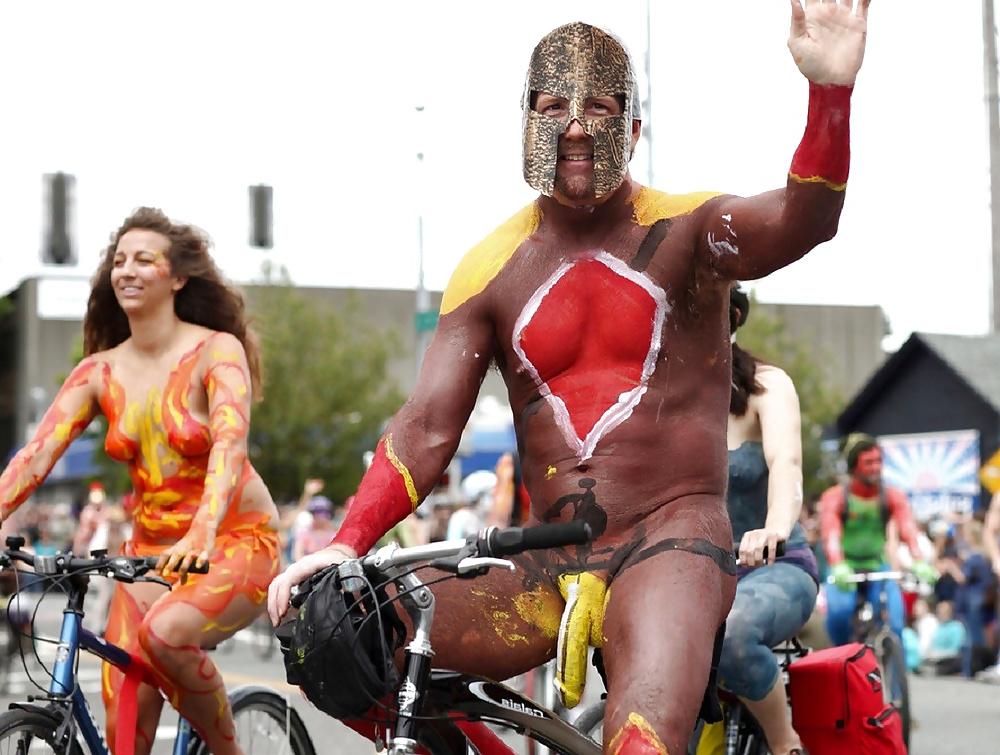 25P Wonders of the World Naked Bike Ride