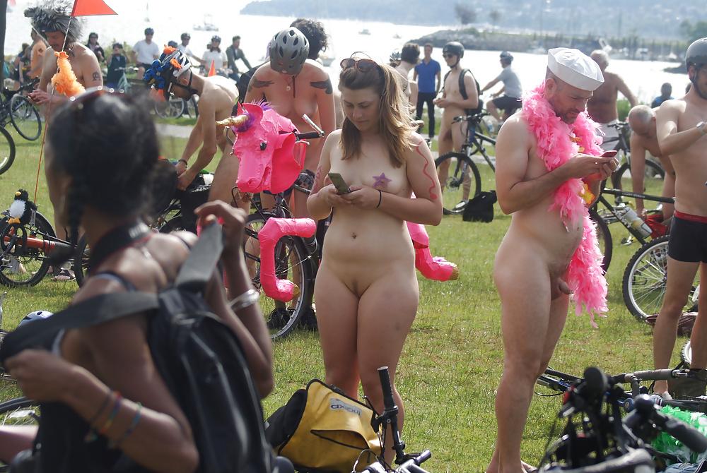 25P Wonders of the World Naked Bike Ride