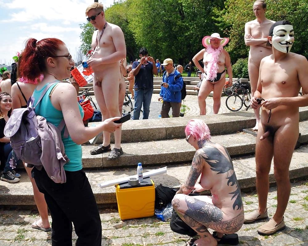 25P Wonders of the World Naked Bike Ride