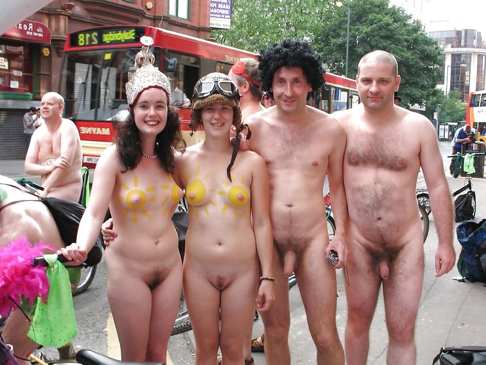 25P Wonders of the World Naked Bike Ride