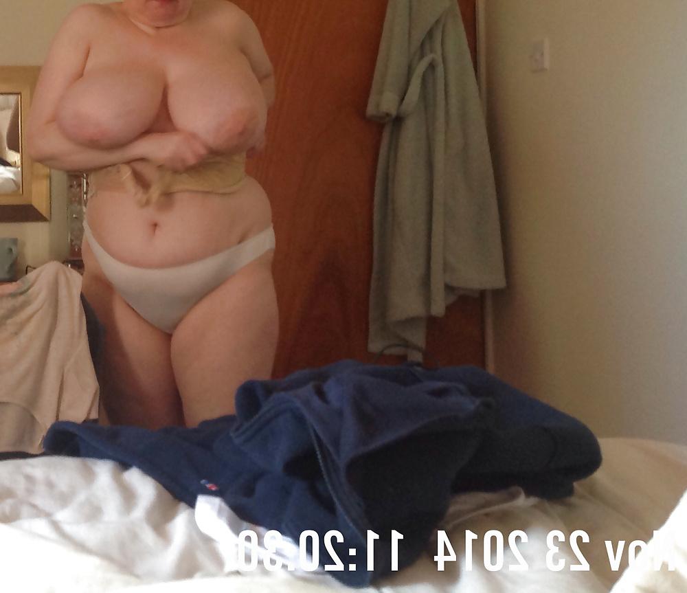 17P Wife's tits from this morning...