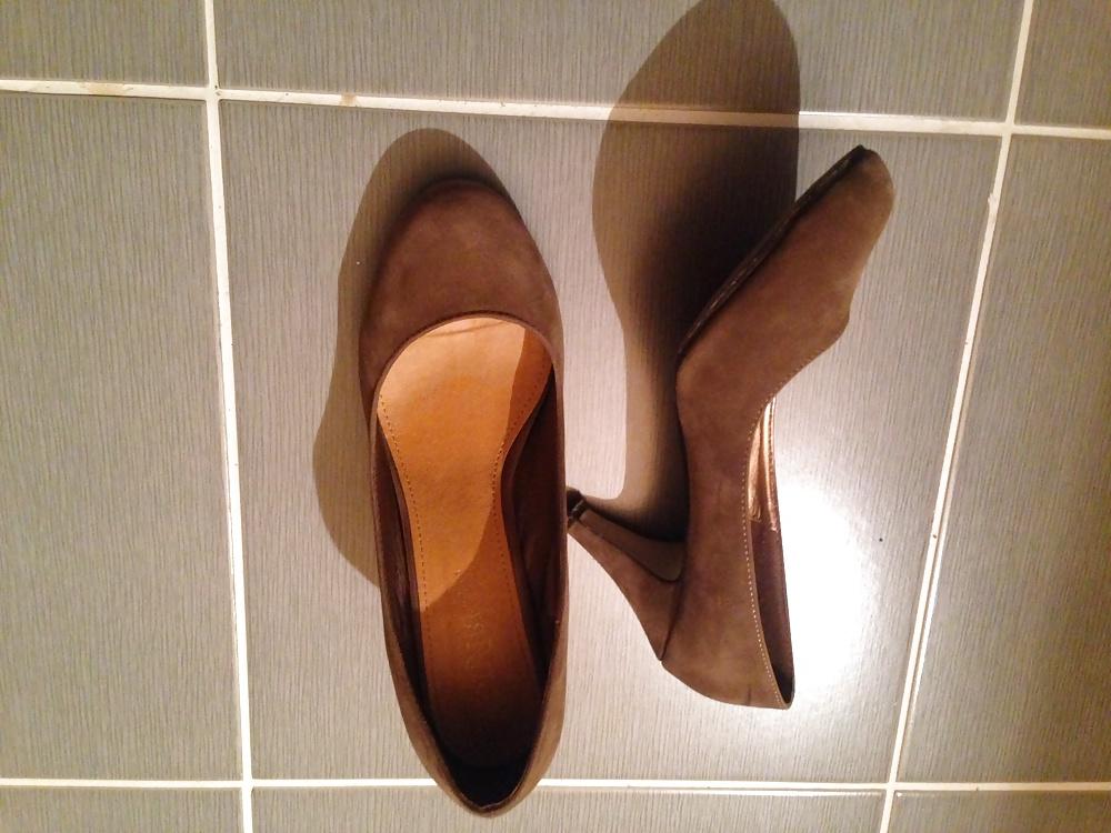16P My friend's beautiful wife's sexy shoe collection. 