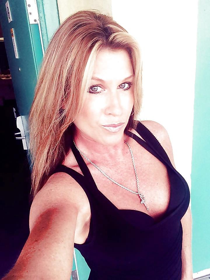 25P The Milf Files Part2!!!