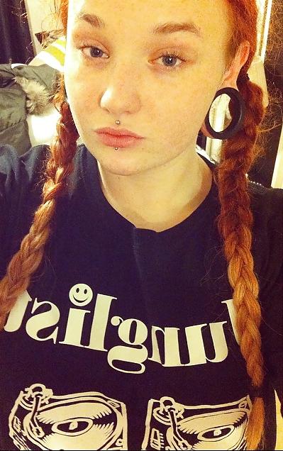 20P Redhead Pawg