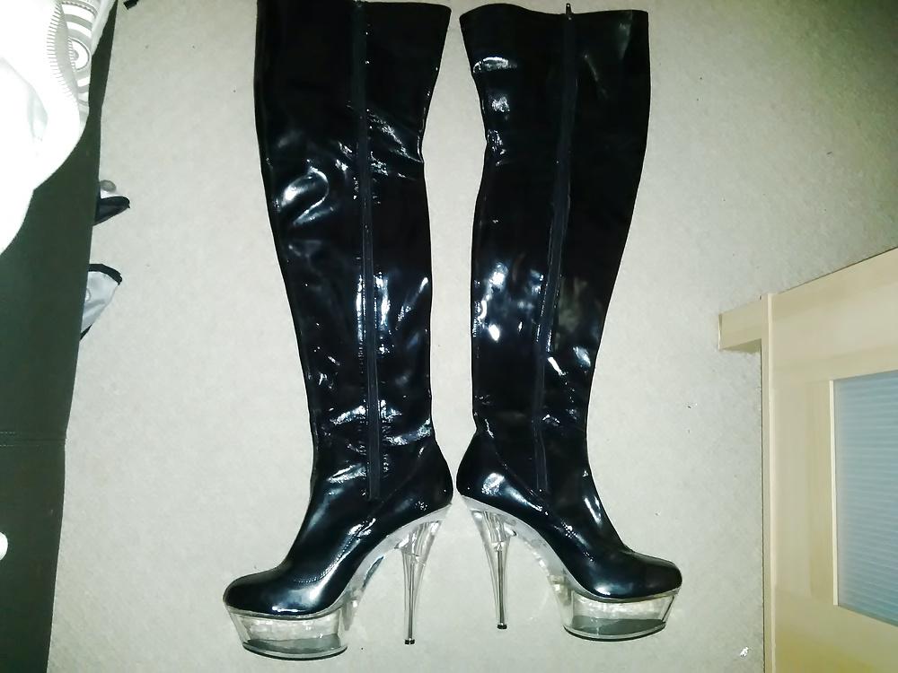 11P Bodystocking kinky boots and mask encasement