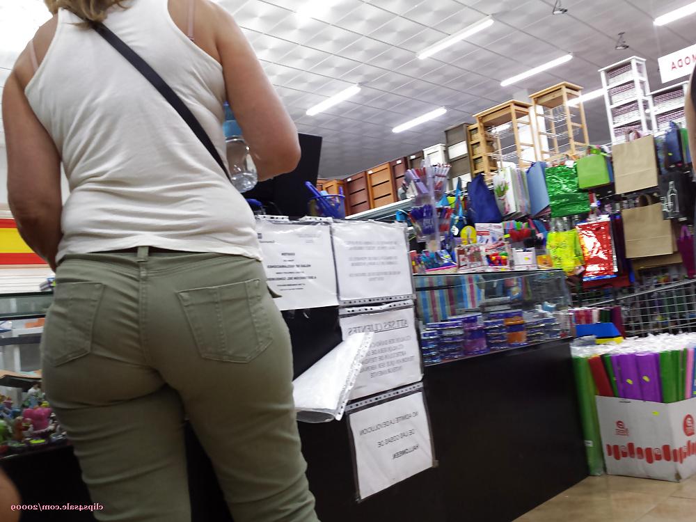 7P Spanish milf hungry ass