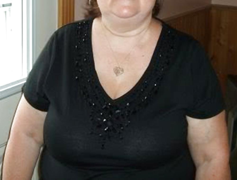 4P Mrs Janete 79 yo is my favorite friend widow at ranch