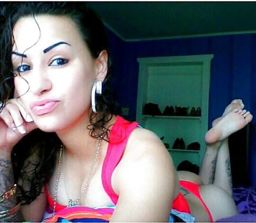 10P 4 Feet Lovers Only