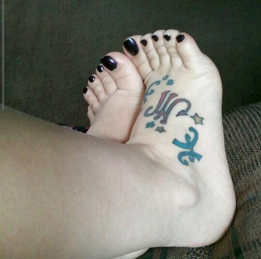 10P 4 Feet Lovers Only