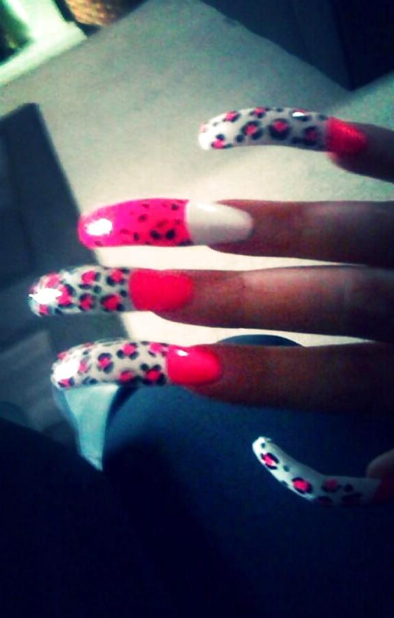 25P I Love Long Nails!
