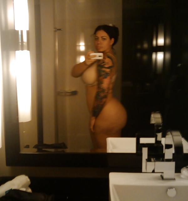 25P Elke The Stallion Twitter Photos